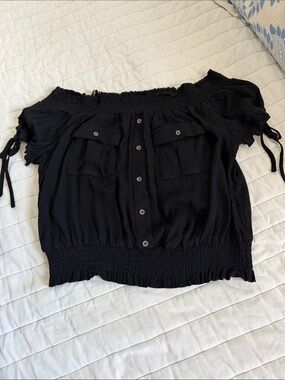 Black Off-Shoulder Smocked Waist Women's Top M nwt